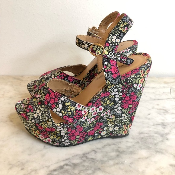 Floral Strappy Open Toe Sandal Platforms Xhilaration - Picture 3 of 8